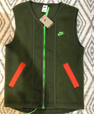 Nike Sportswear Men s Size S Essentials Fleece Zip Front Vest Green Brand New.