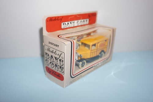 Lledo COKE TRUCK LONDON 1983 FIGURES YELLOW BLACK MODEL DAYS GONE Boxed - Picture 2 of 4