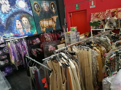 Cintura Larga Vita Alta Ecopelle Ricamata Perle Vampiro Bocca Cuore Gotico Punk - Foto 13 di 24