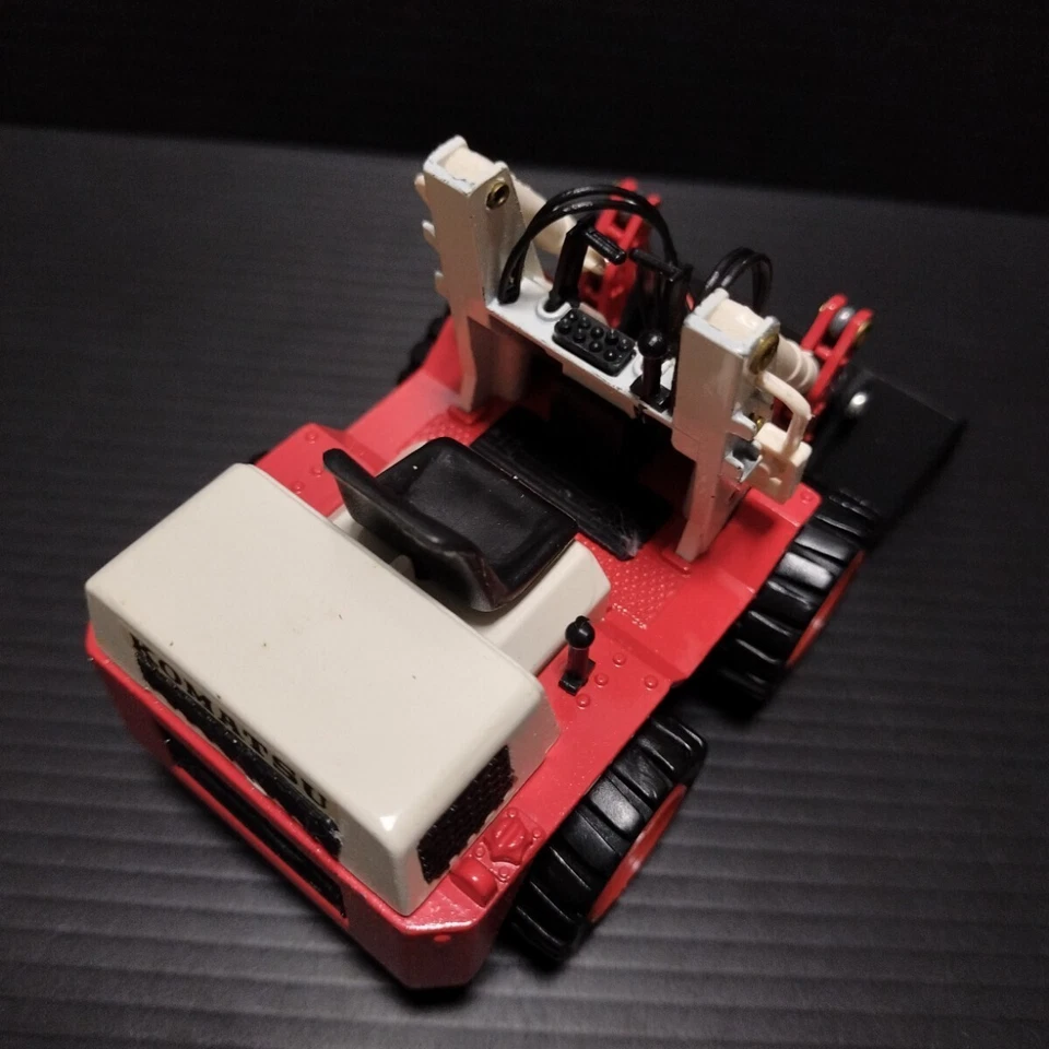 Mini cargador Yonezawa Komatsu SK07 1/25 modelo fundido a presión Japón años 80 raro usado Foto 4 de 4