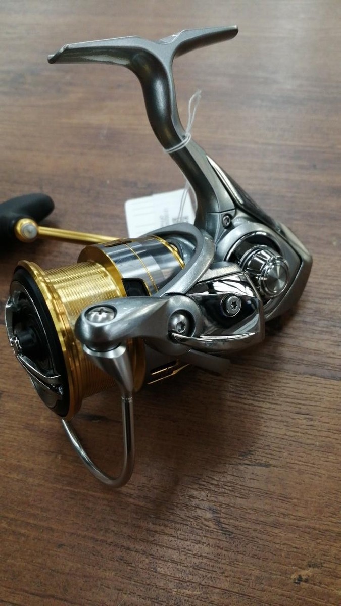 リール DAIWA - 18 FREAMS LT4000D-CXH DAIWA 18 Freams LT4000D-CXH Spinning Reel B Rank Used