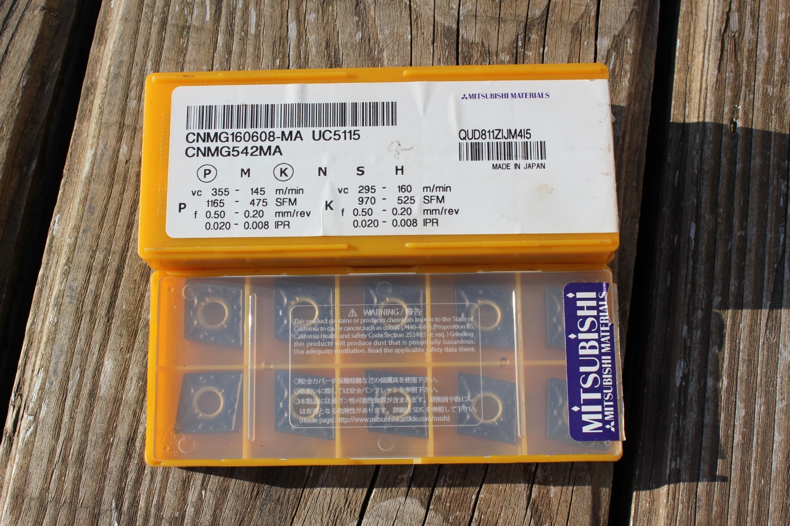 Insert de tournage CNMG160608-MA UC5115 pour éliminer les vibrations mécaniques