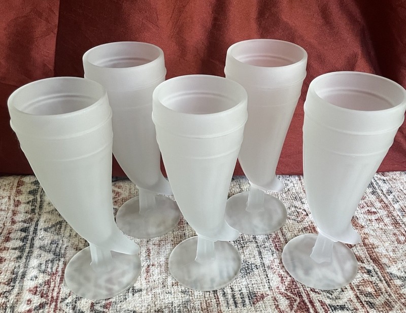 Vintage Tiara Renaissance Frosted Viking Horn Pilsner Mug Set Of 5