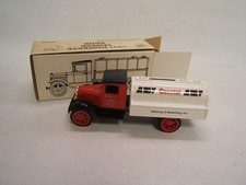 Ertl 1931 Hawkeye Tanker Bank Coastal Die Cast Metal Coin Bank 1/34 VGC in Box