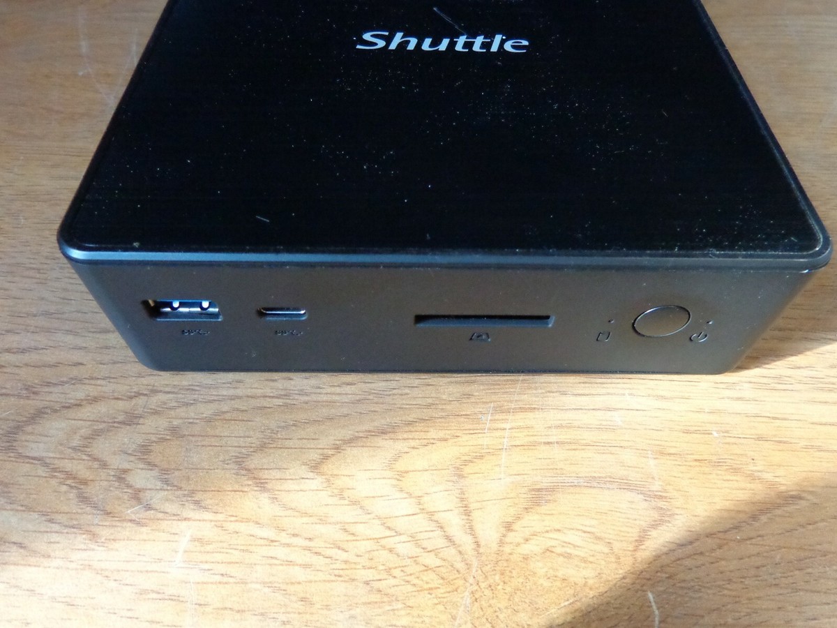 Mini PC Intel con i7-7920HQ, 16GB de RAM y 512GB SSD