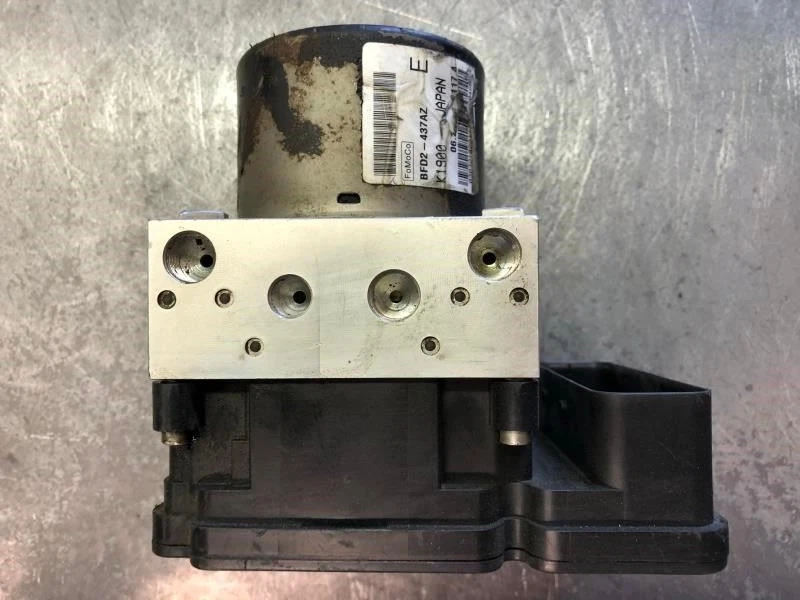 Mazda 3 2012-2013 ABS bomba de freno antibloqueo módulo de control dinámico de estabilidad OEM Foto 4 de 4