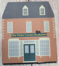 Vintage The Cat's Meow Village Series VIII Globe Corner Bookstore Shelf Decor
