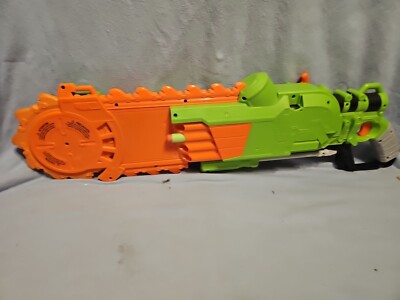 Nerf ZOMBIE Strike BRAINSAW Chainsaw Pump Action Blaster Gun