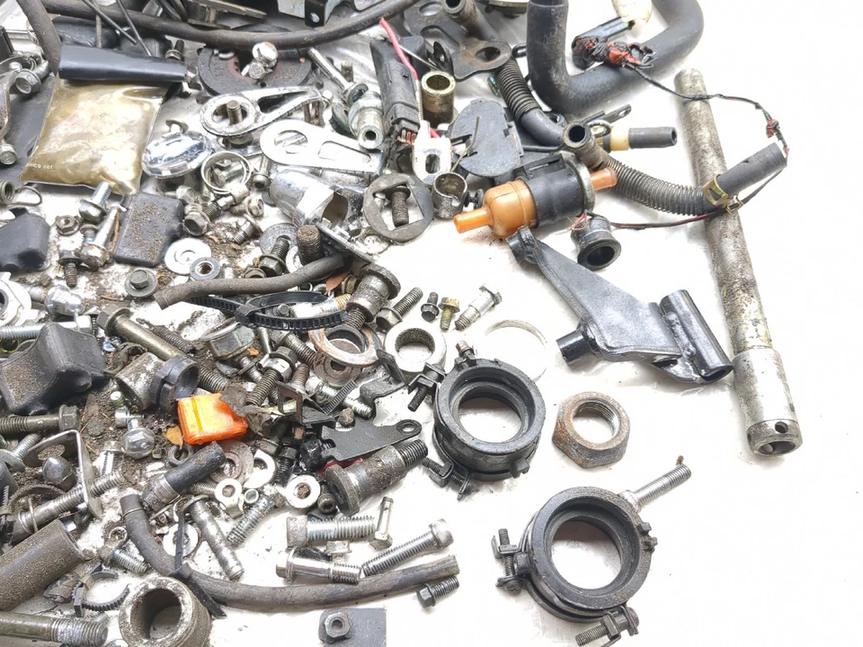 Комплект болтов 98-03 Honda VT750 Shadow ACE разные детали основное оборудование - Изображение 3 из 4