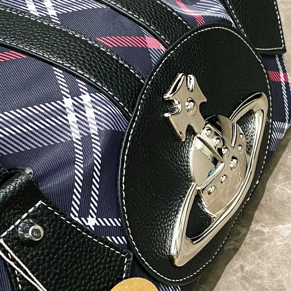 Bolso Vivienne Westwood Boston Tartán Cuadros Azul Marino/Rojo Big Orb Outlet F/S JP Foto 4 de 4