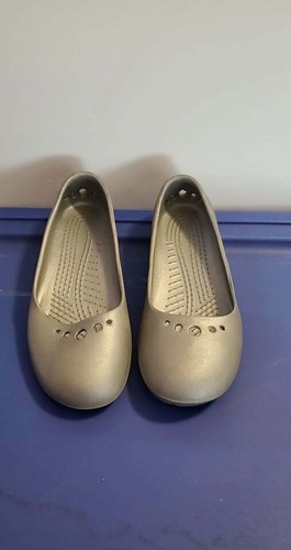 slip resistant flats
