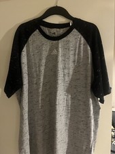 Image of adidas t shirt xl