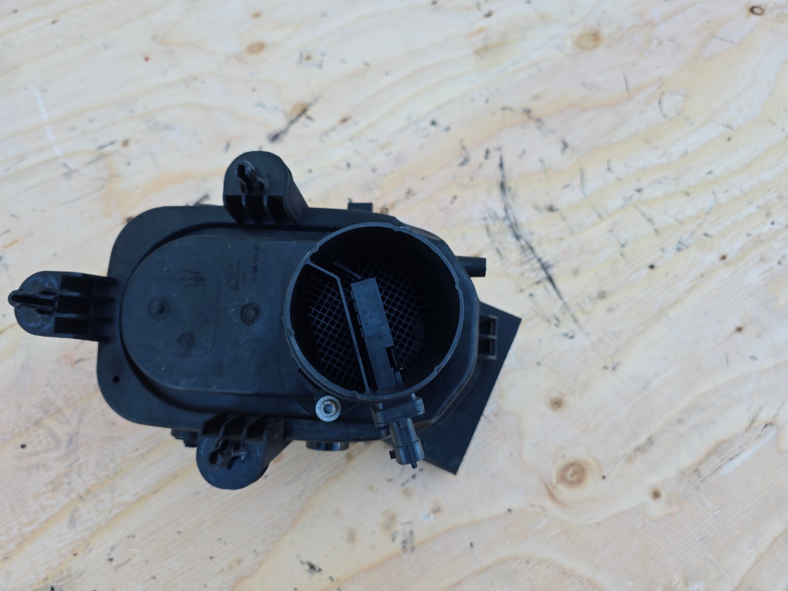 LEFT SIDE ENGINE AIR INTAKE FILTER OEM 14-19 MASERATI GHIBLI S QUATTROPORTE