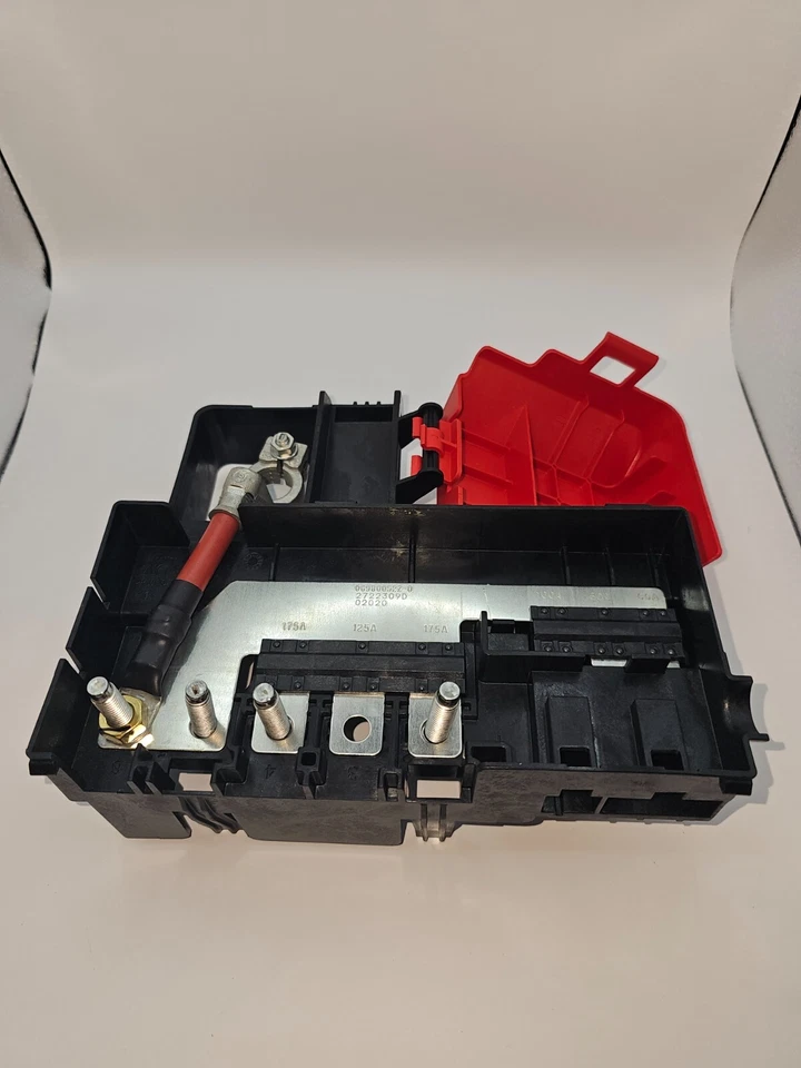 Genuine GM, Chevrolet, GMC, Cadillac, Positive Battery Cable/Fuse Block - Image 3 of 4