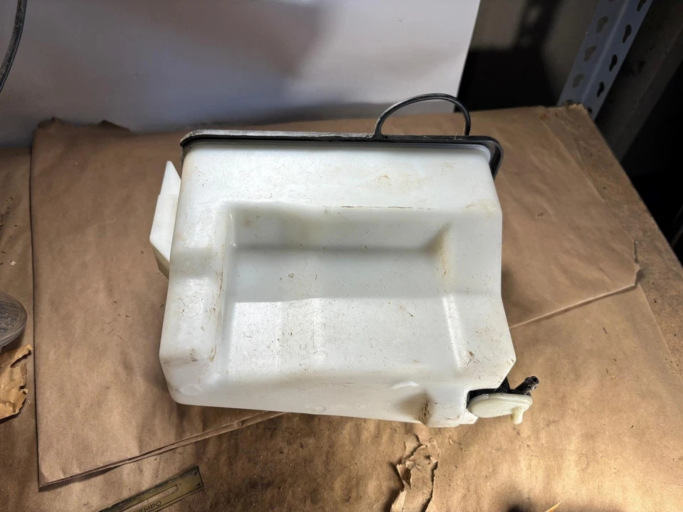 Ford Expedition Navigator 2003-2004 lavadora depósito con bomba FO1288172 Foto 3 de 4