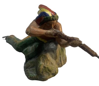 ELASTOLIN LINEOL Composition Native American Indian Shooting Rifle Behind Rock