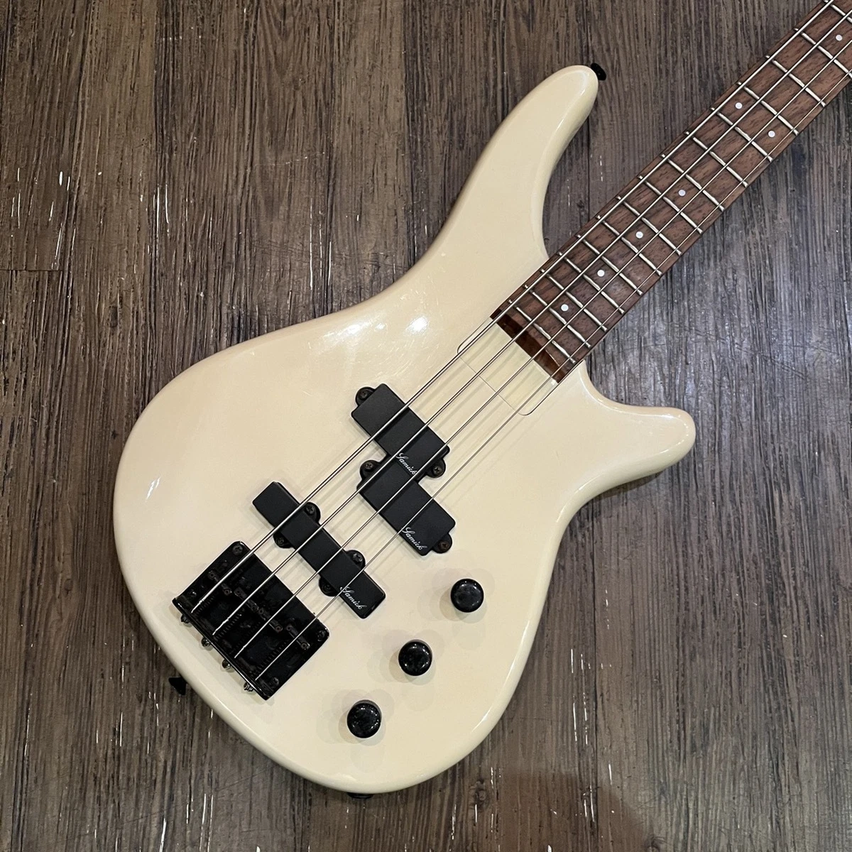 Preços baixos em Samick Guitarras Baixo de 4 Cordas | eBay