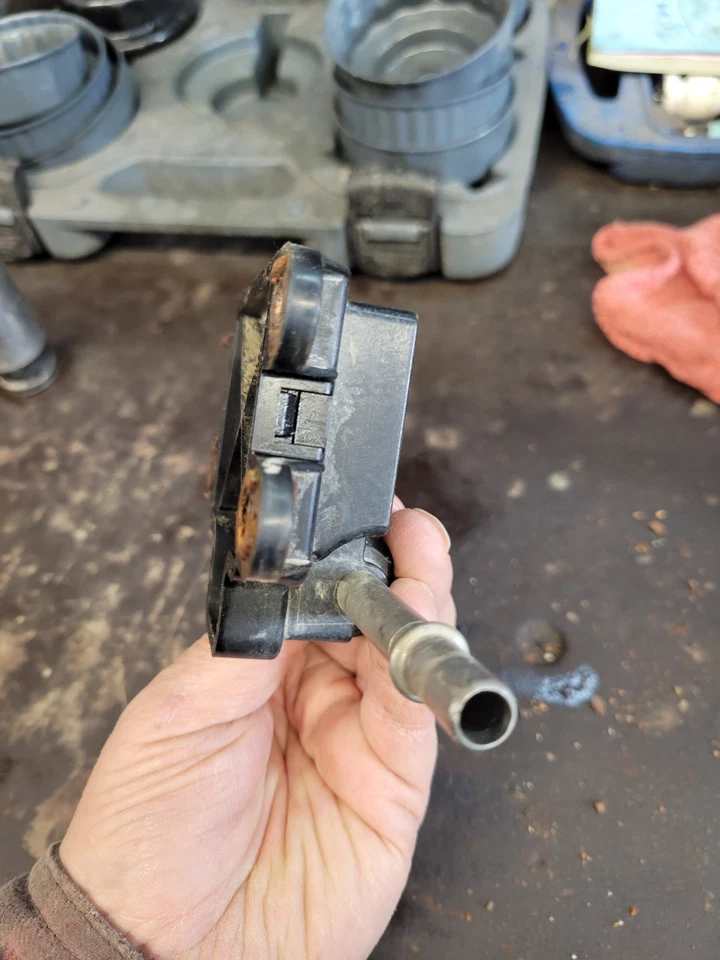 Flex Fuel Sensor ACDelco Mexico 13577394 - Image 2 of 4