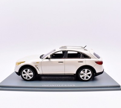 1:43 Scale Infiniti FX50S NEO Vehicles Road Collection Car