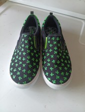 Minecraft Boys Canvas Slip-on Sneakers, Black/Green Size 4 NWOT