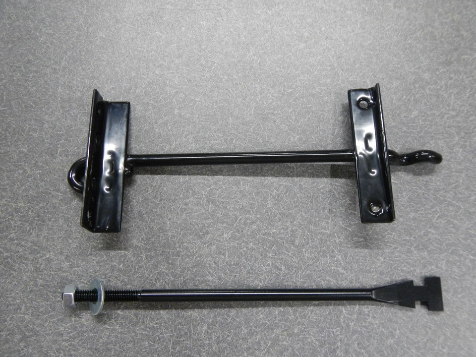 65 66 Buick Electra 225 Wildcat LeSabre Abrazadera de retención de batería y montaje de perno Foto 4 de 4