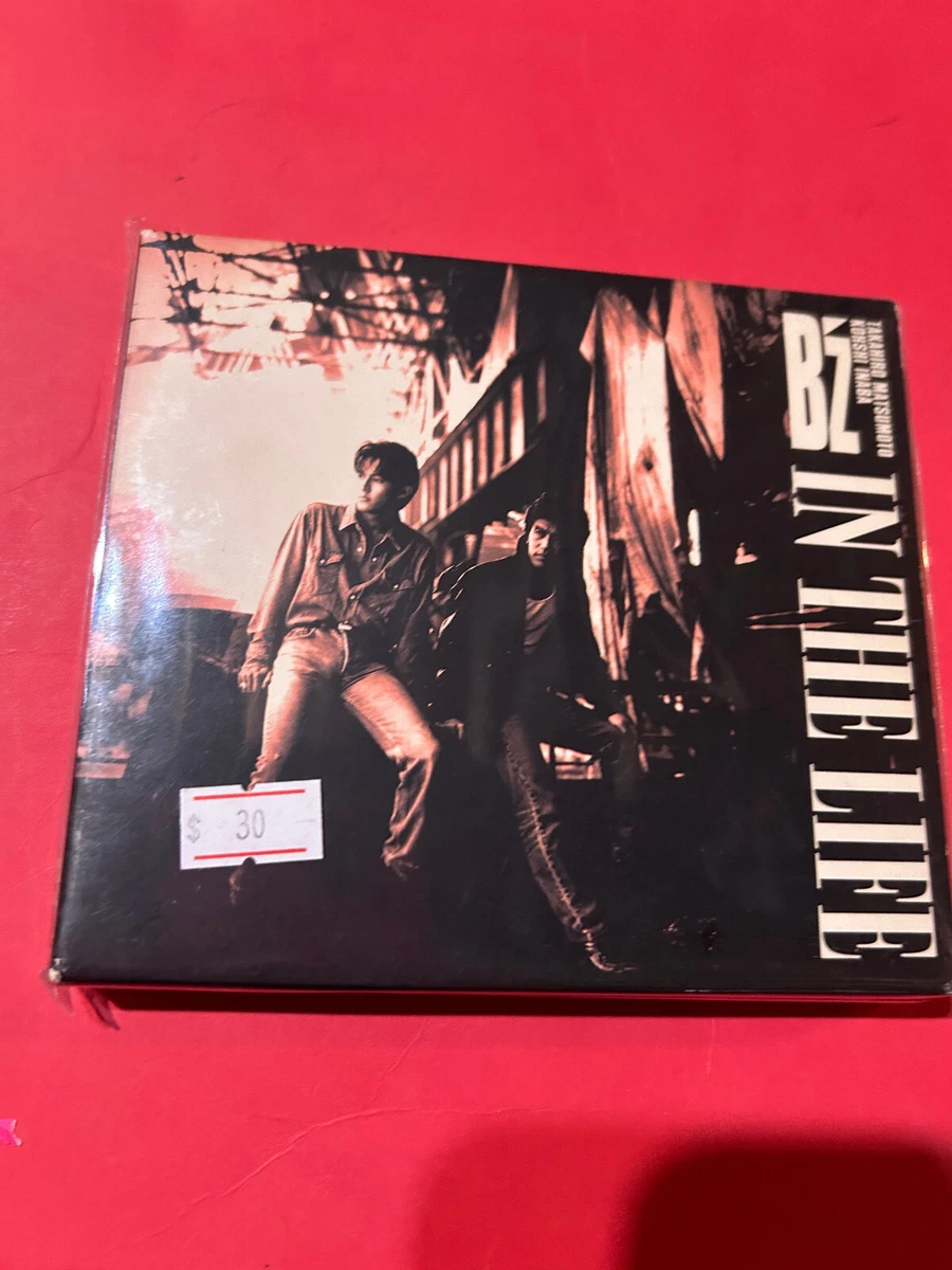 B’z CD 71ssjRjf39L._UF350,350_QL50_.jpg