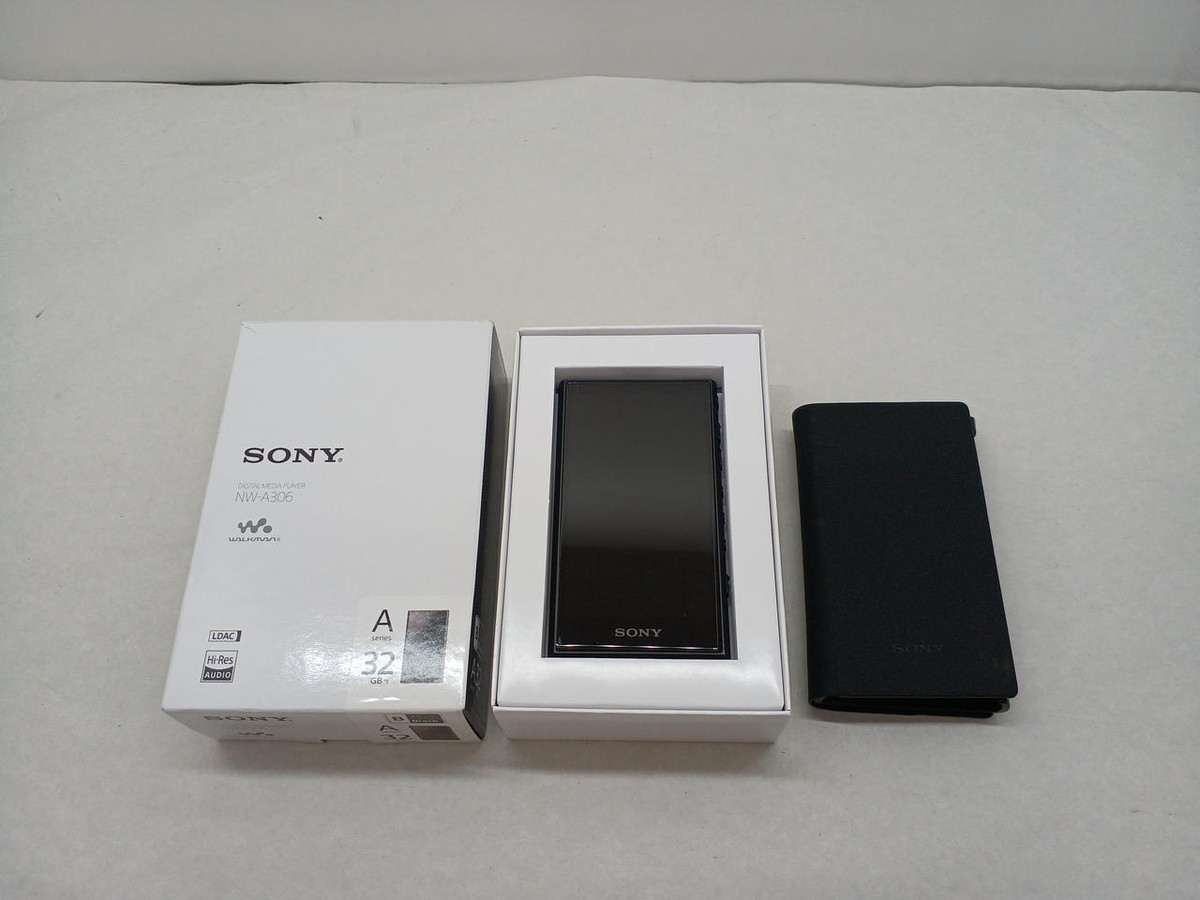 【最終価格】　Sony WALKMAN NW-306 32GB ケース付き 最終価格】Sony WALKMAN NW-306 32GB ケース付き