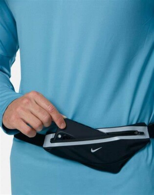 nike running pouch
