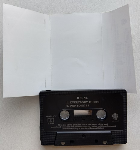 R.E.M. - EVERYBODY HURTS (WARNER W0169C) 1993 UK CASSETTE SINGLE - Picture 3 of 3