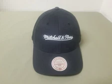 New Mitchell & Ness Flex Fit Low Pro Snapback baseball cap.