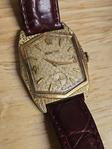 Rare 1965 Mens Bulova Senator 1 Watch Running Textured Dial