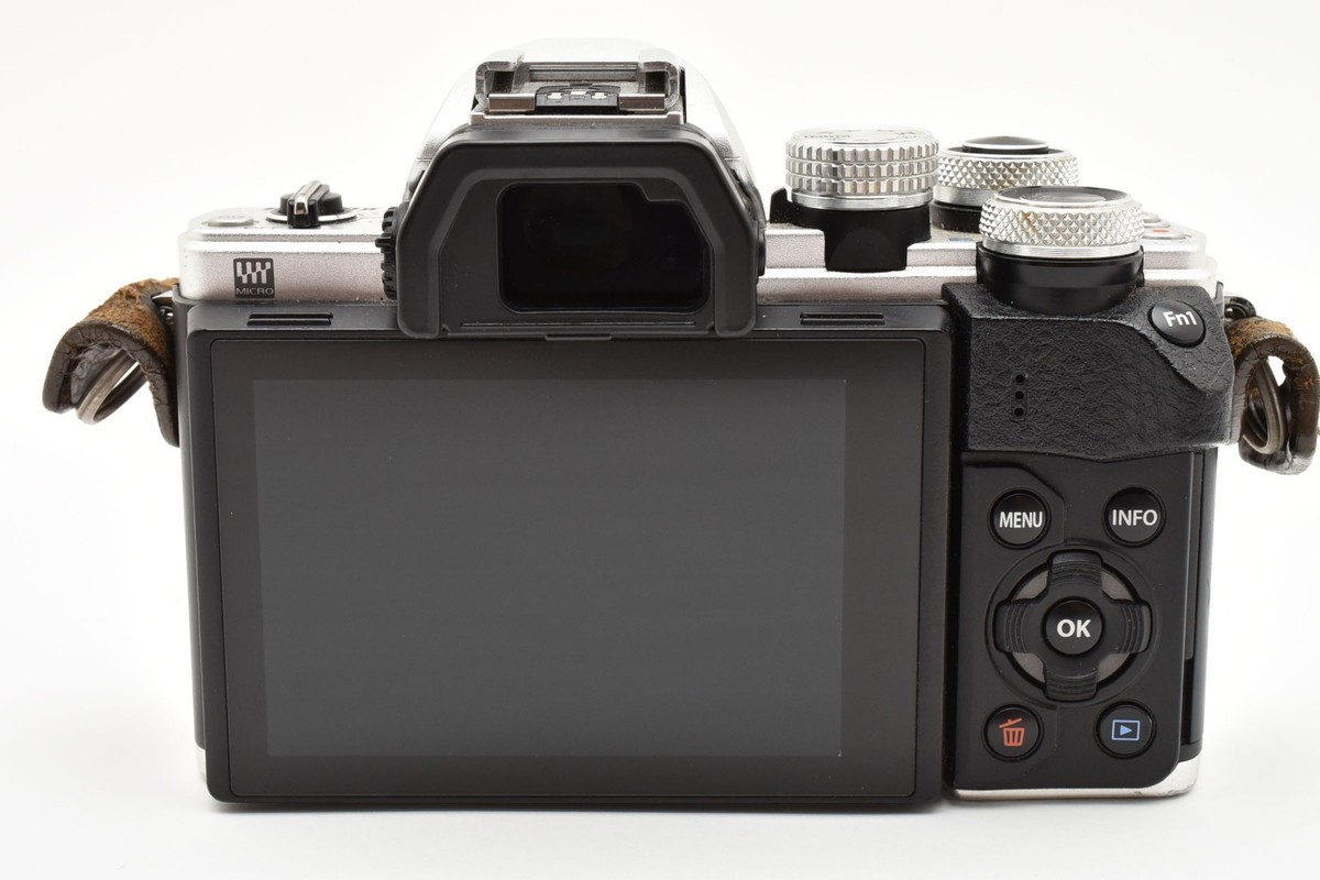 18585shots] Olympus OM-D E-M10 Mark II Mirrorless Camera w/ 14