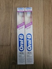 Vintage Lot 2 Oral B Advantage 35 Soft Straight Indicator Toothbrush 1993 New