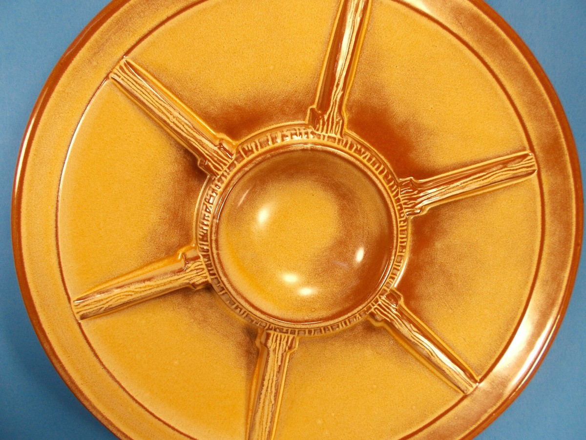 Frankoma Pottery Wagon Wheel Desert Gold Large 14 5/8