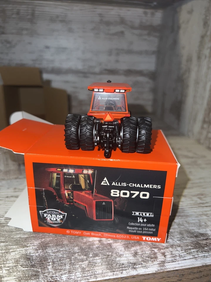 1/64 Scale Allis Chalmers 8070 4wd Tractor Duals Cab Nftm 2022 Die-cast - Image 2 of 4