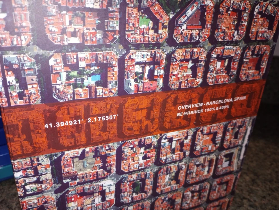 Medicom Benjamin Grant 概览巴塞罗那 100% 400% 熊砖人偶套装(多件) — 第 3/4 张图片