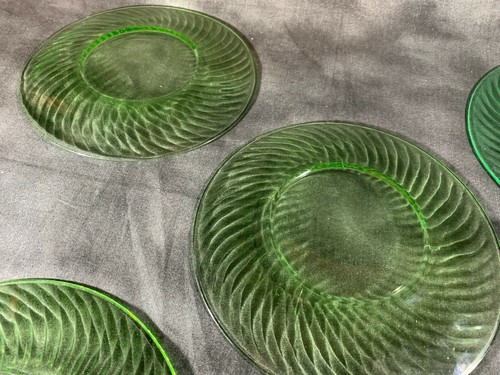 SET 5 ANCHOR HOCKING GREEN URANIUM VASELINE DEPRESSION 8" SALAD LUNCH PLATES - Picture 2 of 5