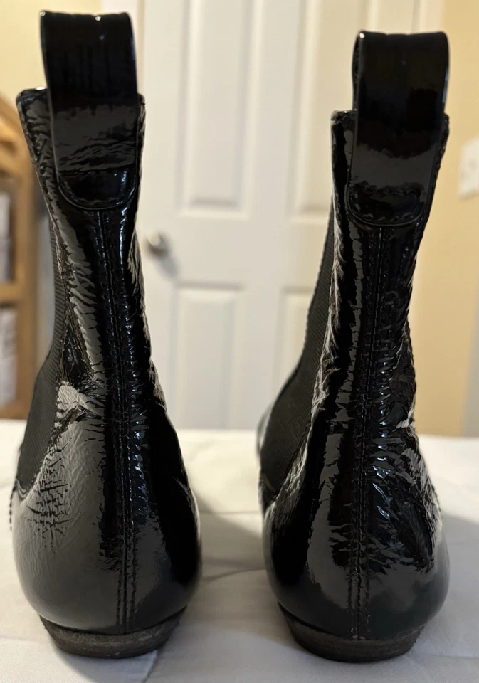 Botines Michael Kors para mujer de charol sin cordones talla 7,5 Foto 3 de 4