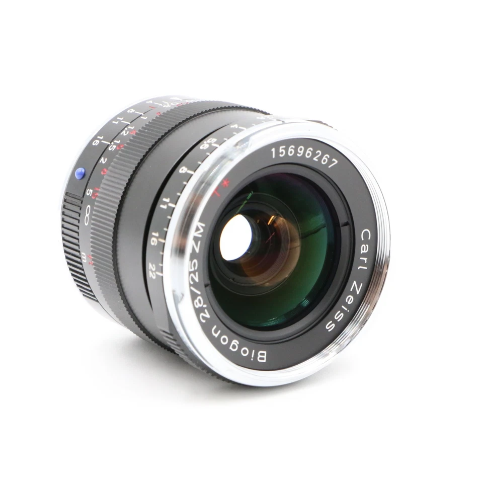 [Top Mint] Carl Zeiss Biogon T* 25mm F/2.8 ZM Lens Black for Leica M - Image 4 of 4
