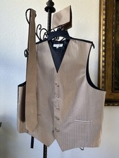 Vesuvio Napoki in Italy Vest and Tie Set