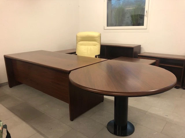 Büroeinrichtung, Schreibtisch, Schränke, etc Palisander, Neupreis war 17.000 SFr - Bild 2 von 4
