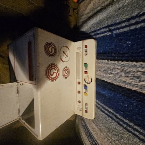 VTG Metal 1950s - Play Kitchen Wolverine  Mfg Stove range oven  - Picture 3 of 5