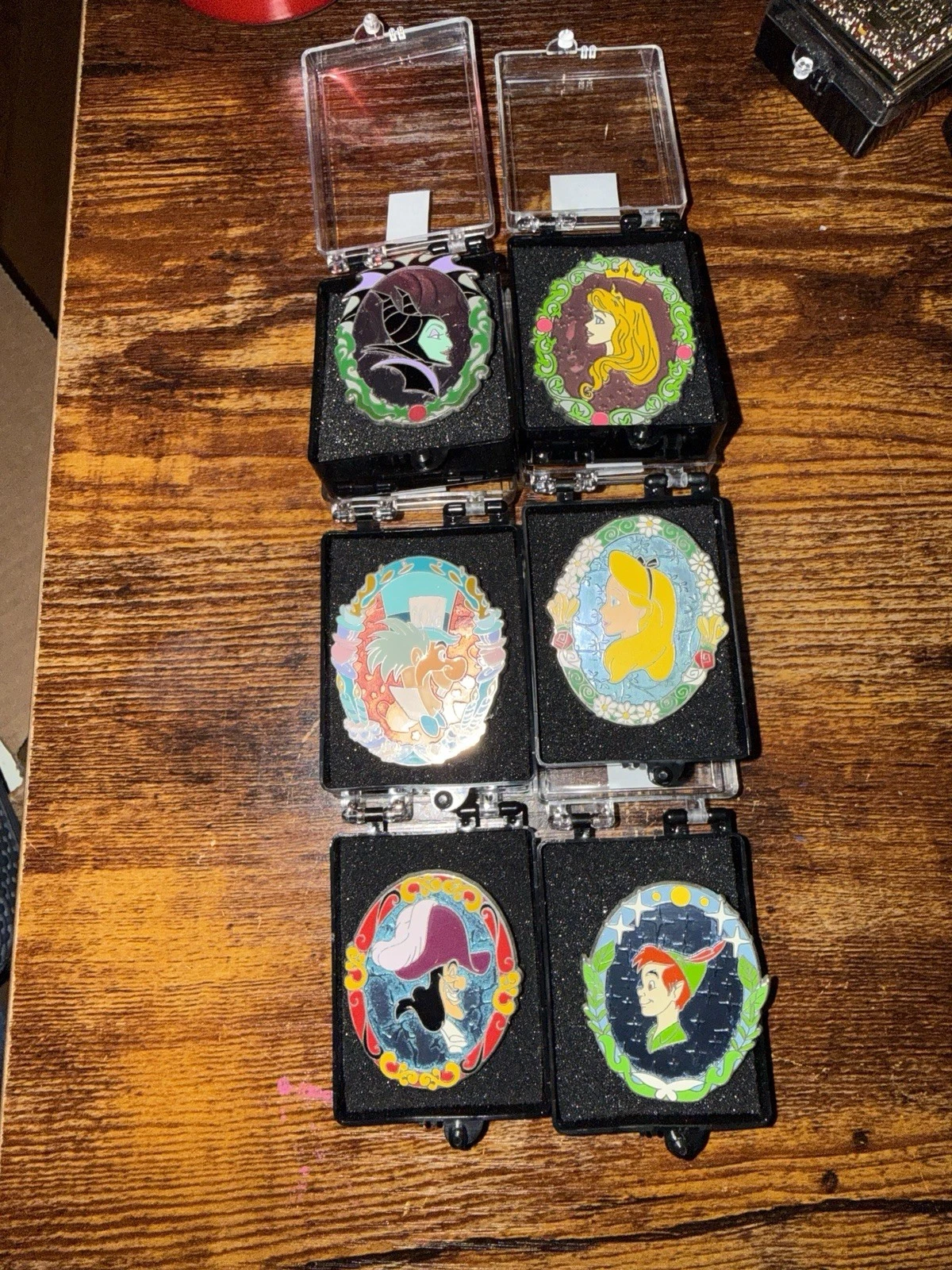 Disney Art of Animation Resort Portrait Pin Set Complete hero villain Set