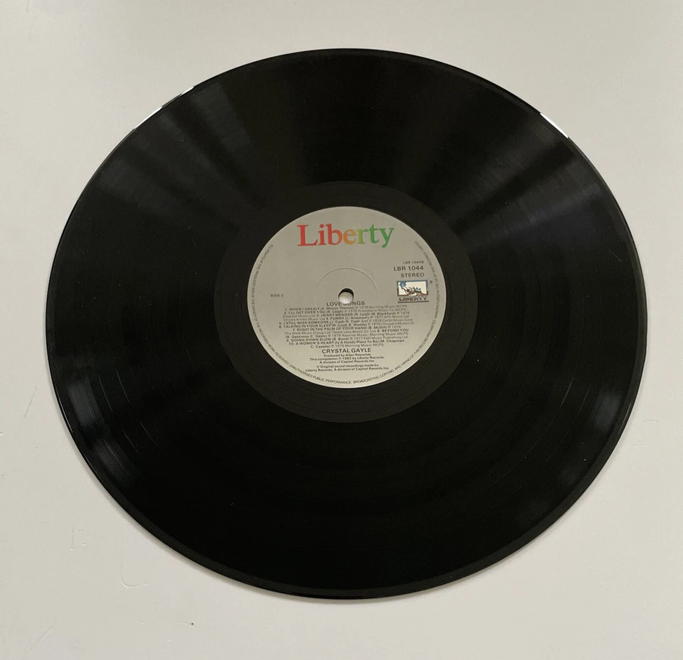 Crystal Gayle - Love Songs - Used Vinyl Record Country / Folk Lp Ex / Ex - Image 3 of 4