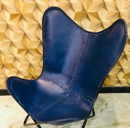 Chaise papillon vintage en cuir bleu maison et jardin - Photo 1 sur 7