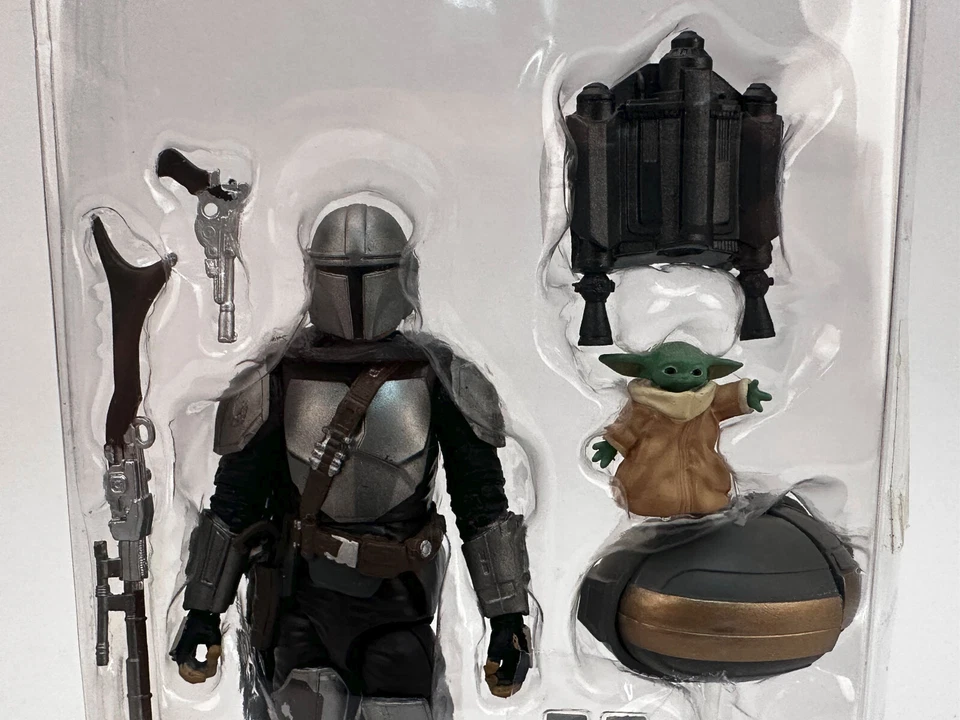 Figuras de acción Star Wars The Black Series Din Djarin Mandalorian Child Jedi a granel Foto 2 de 4