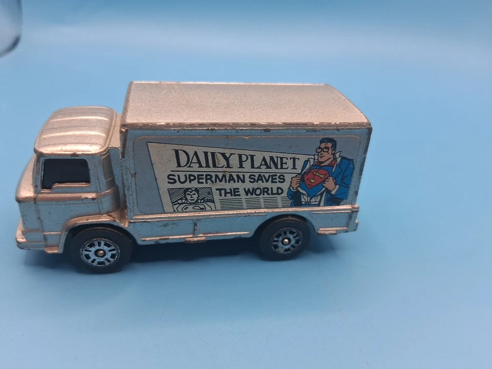 Vintage Corgi Juniors Leyland Terrier Daily Planet Superman Truck Silver - Image 2 of 4