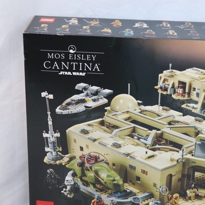 LEGO 75290 Star Wars Mos Eisley Cantina Master Builder Series