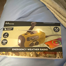 Realtree Emergency Weather Alert Radio AM/FM Weather Band Solar USB-C SOS