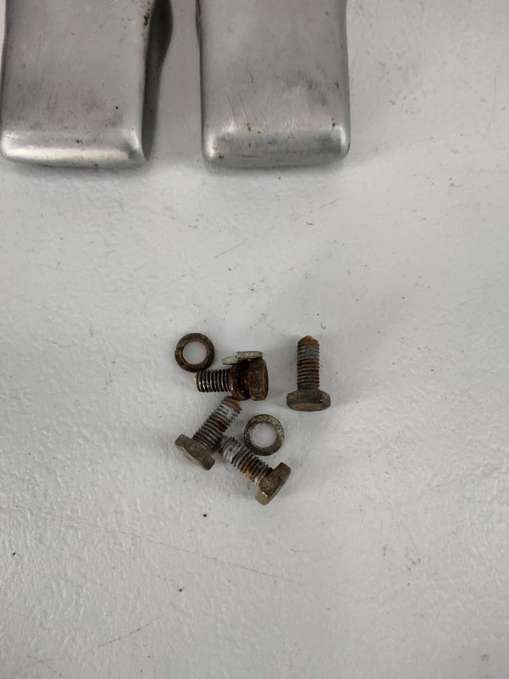 Juego de pestillos de abrazadera superior convertible MG MGB 1967 a 1970 (2) abrazaderas de riel de cabezal Foto 2 de 4